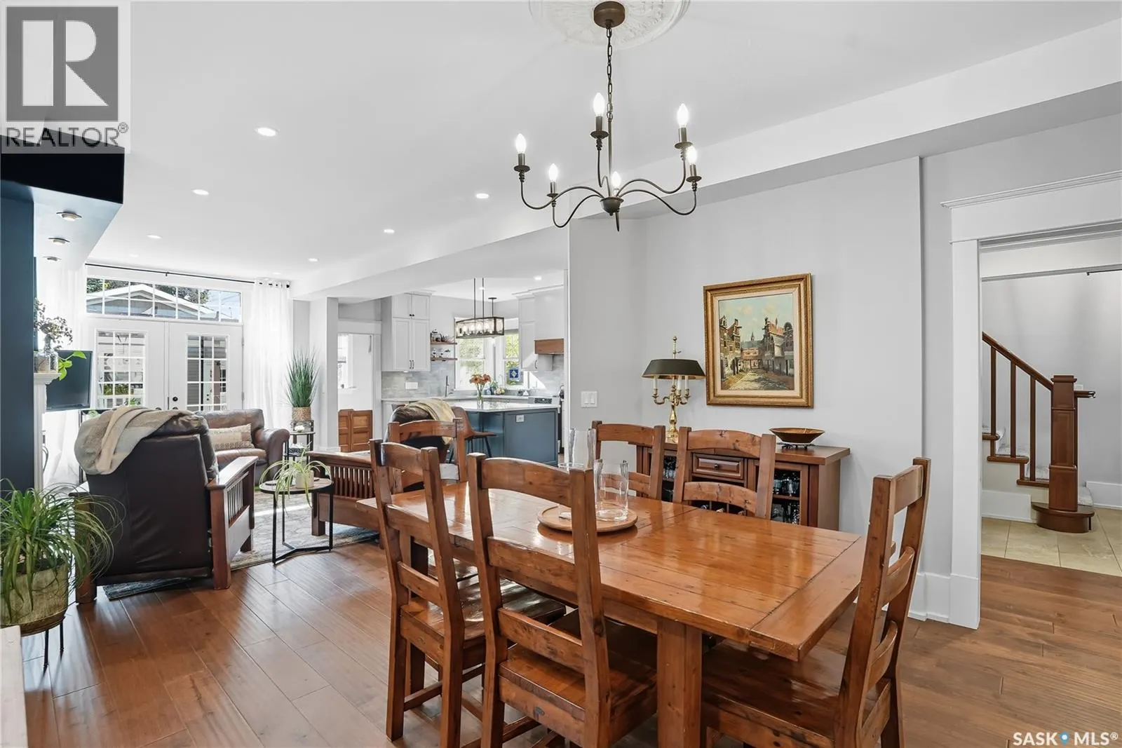 116 9th STREET E