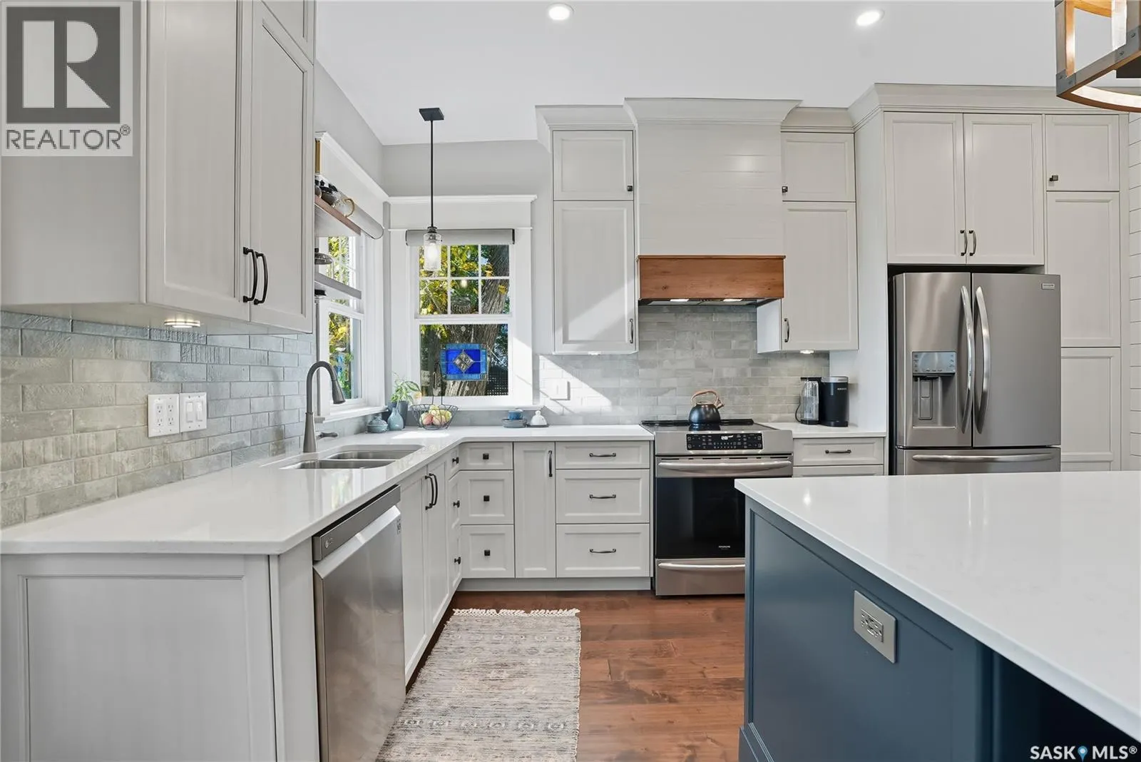 116 9th STREET E