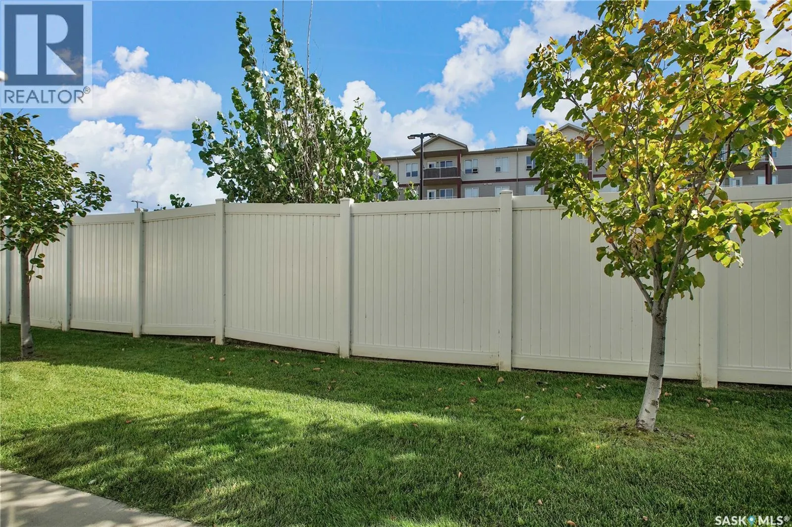 27 115 Veltkamp CRESCENT