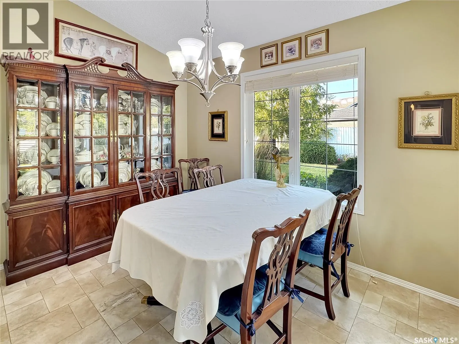 6 Wren COURT