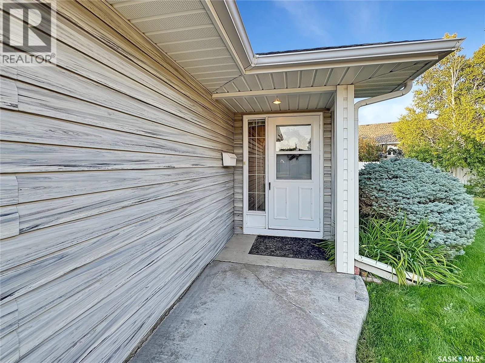 6 Wren COURT