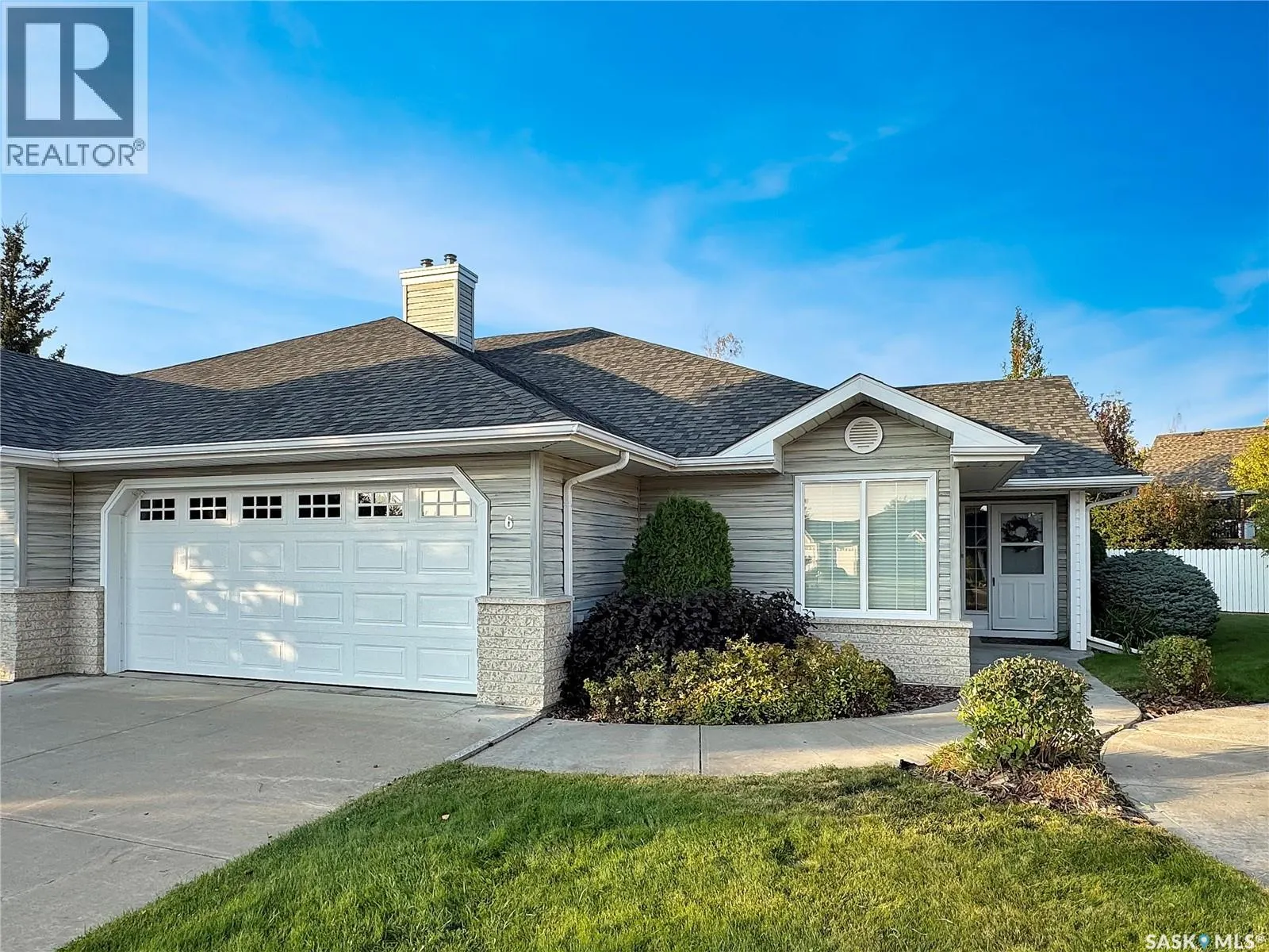 6 Wren COURT