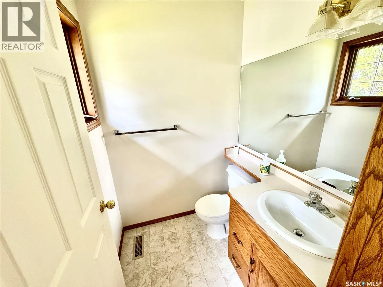 1118 Selo PLACE