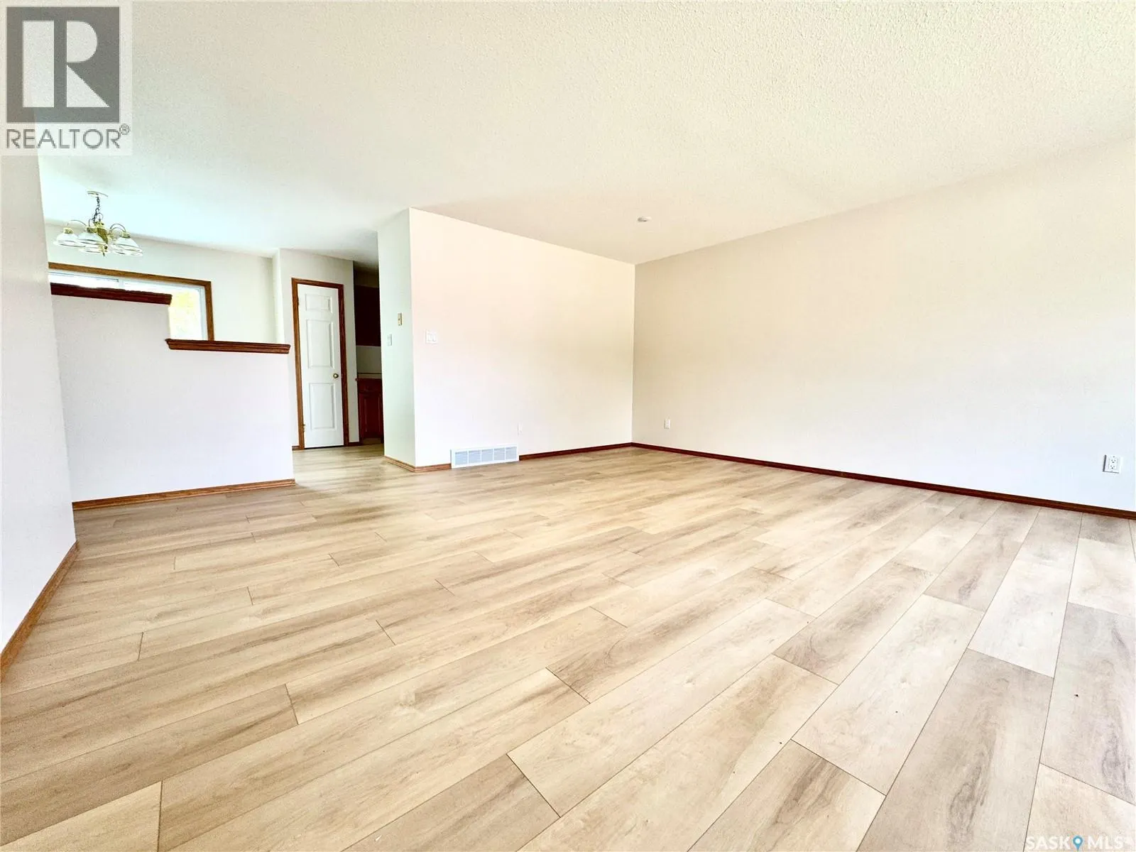 1118 Selo PLACE