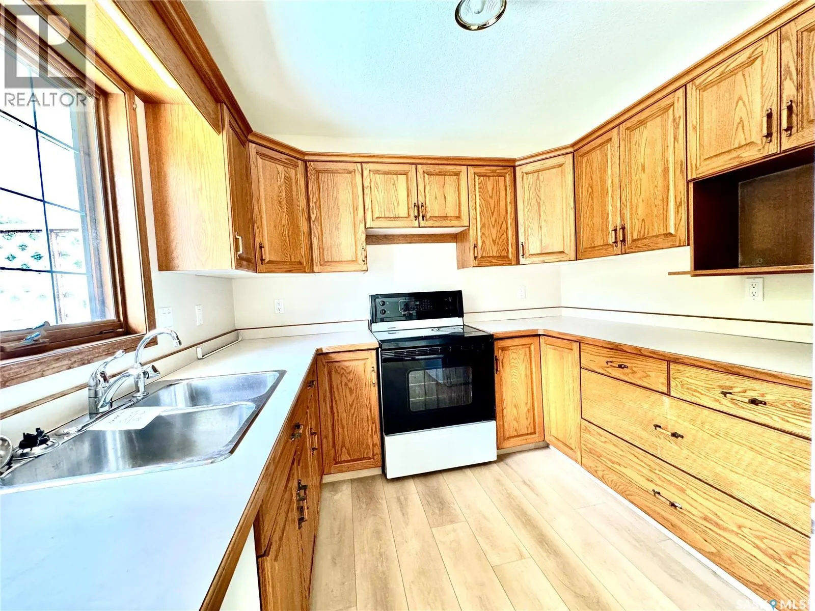 1118 Selo PLACE