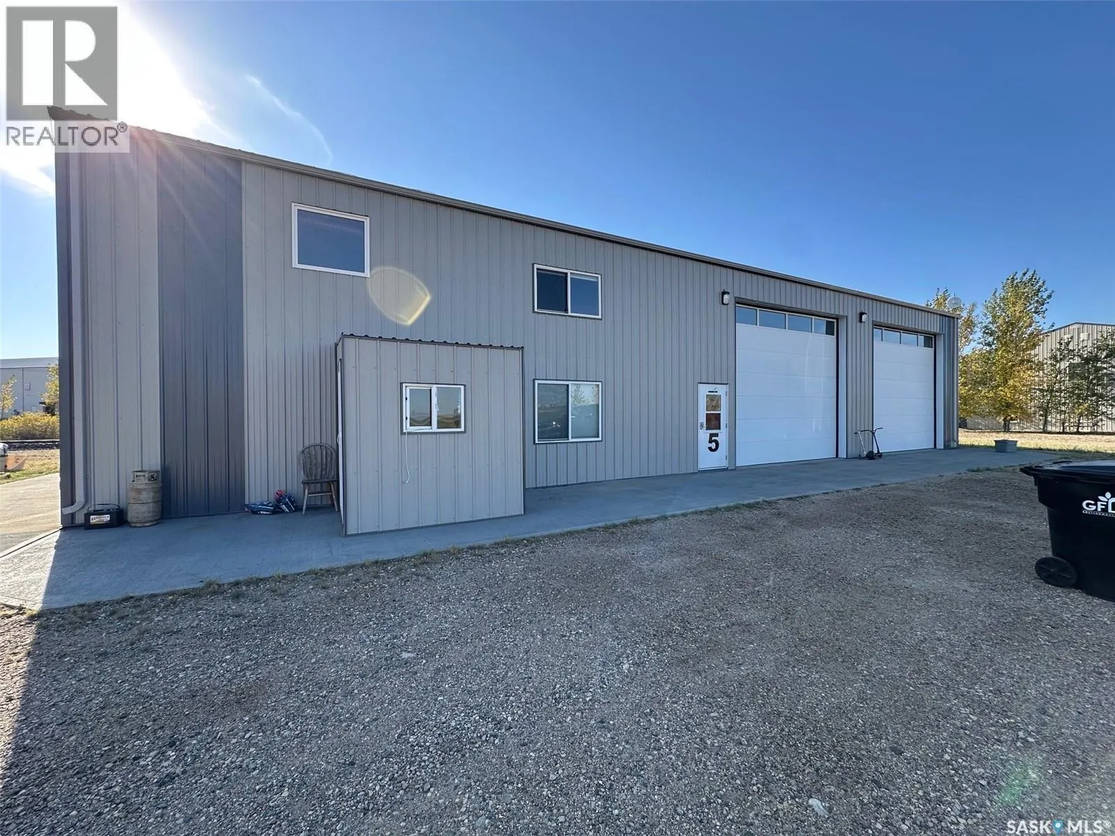5 109 Industrial DRIVE