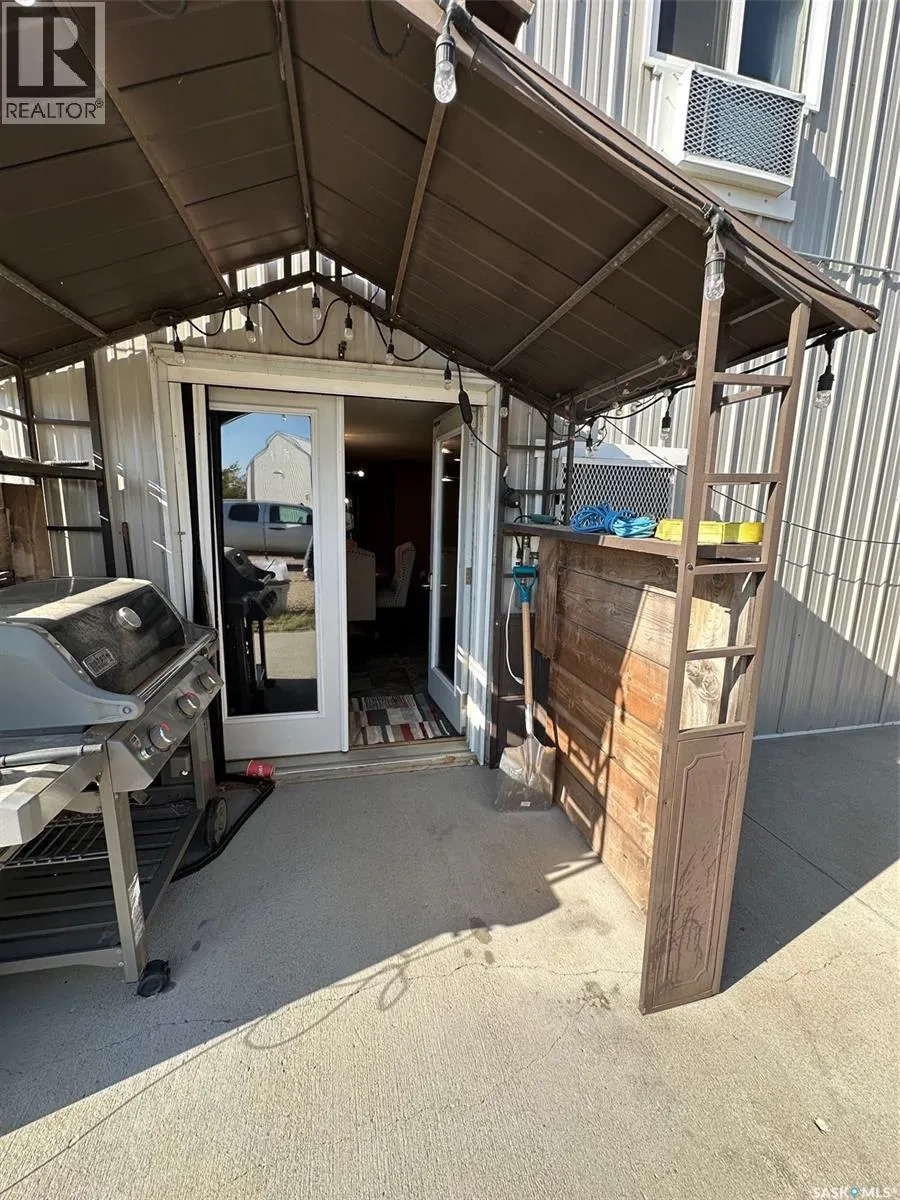 5 109 Industrial DRIVE