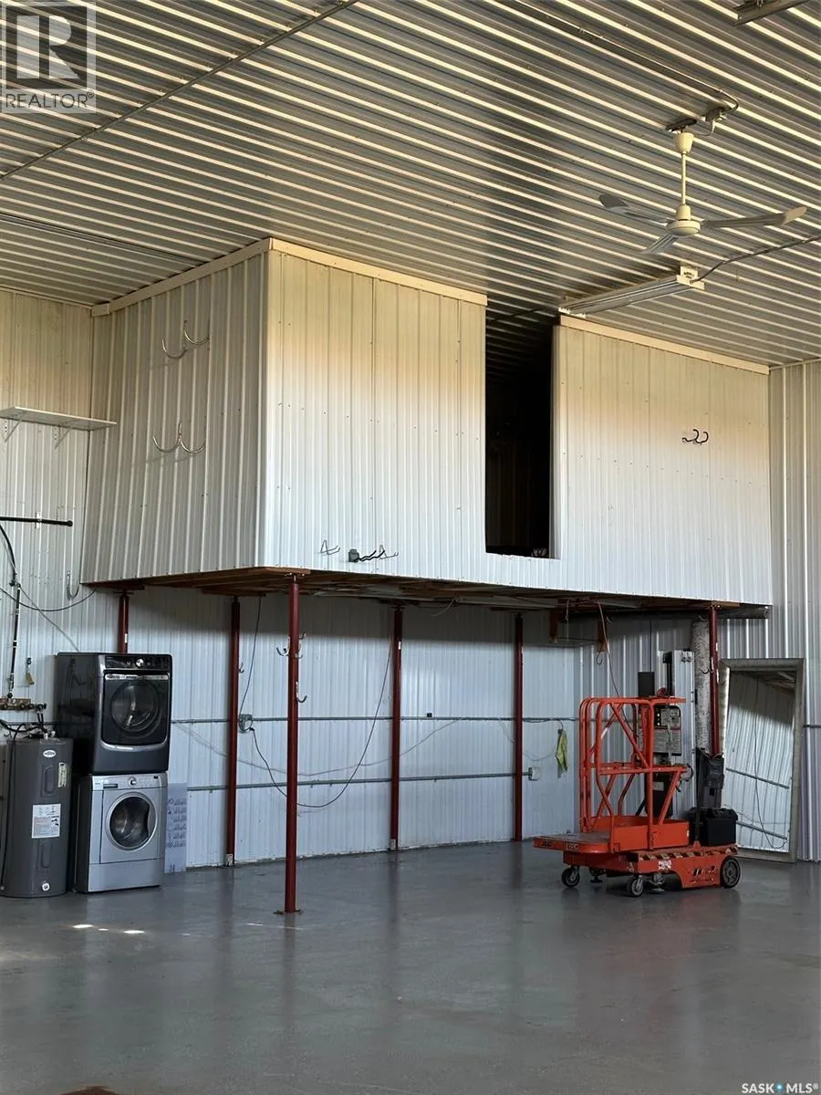 5 109 Industrial DRIVE