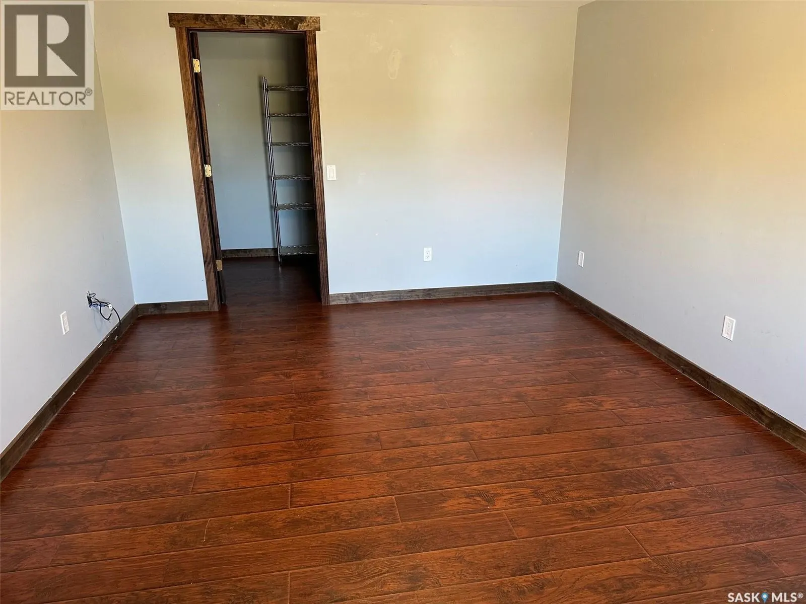 5 109 Industrial DRIVE