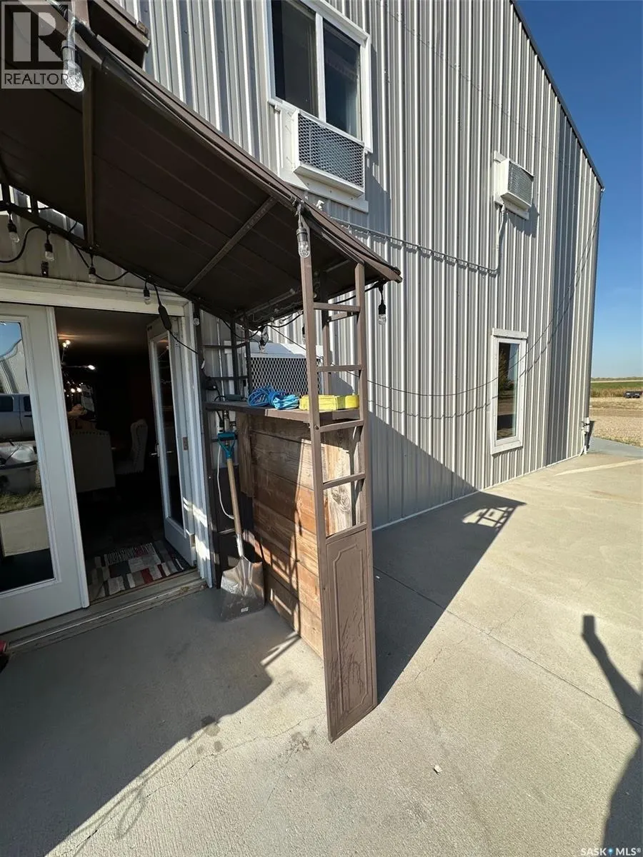 5 109 Industrial DRIVE