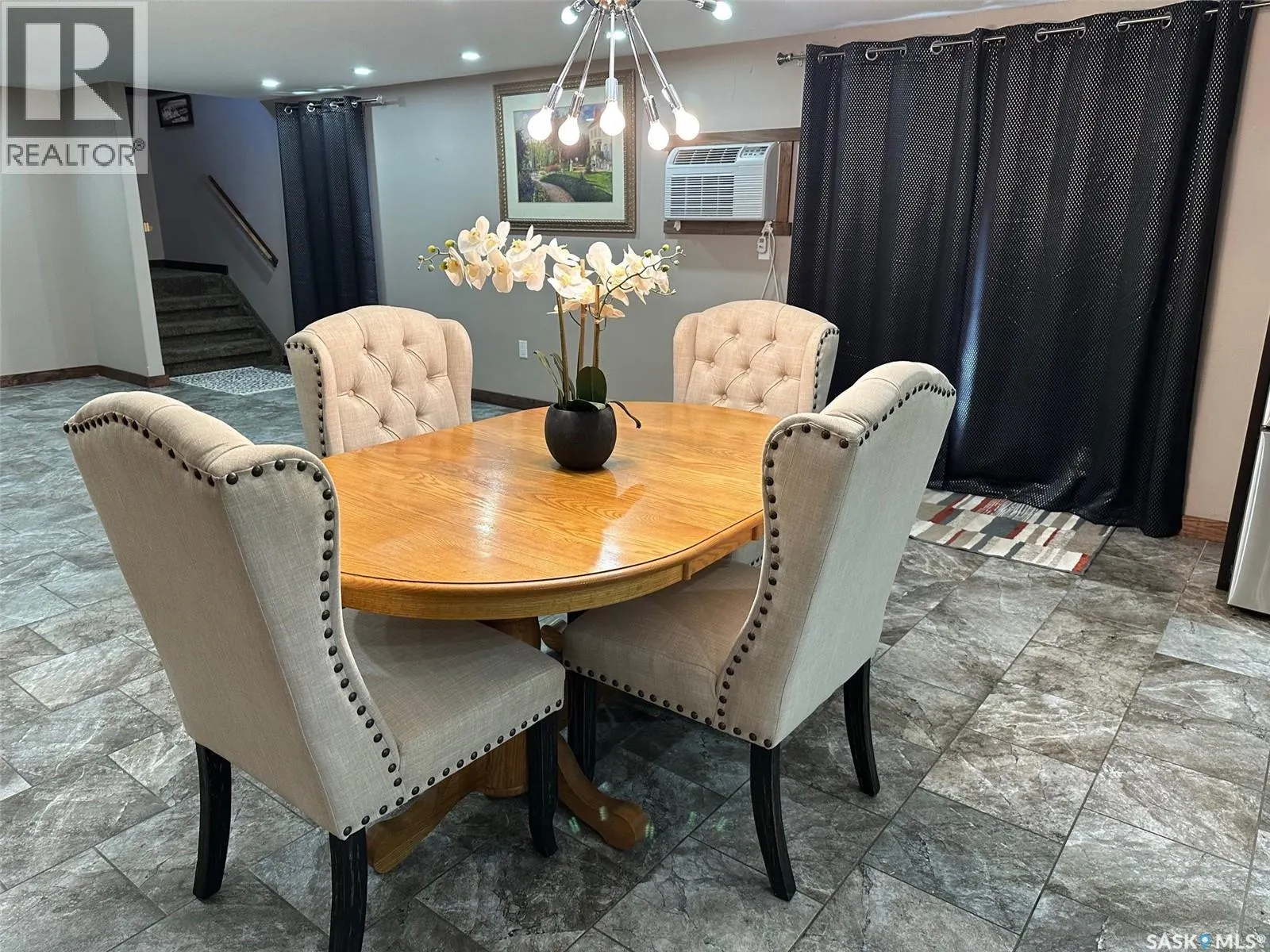 5 109 Industrial DRIVE
