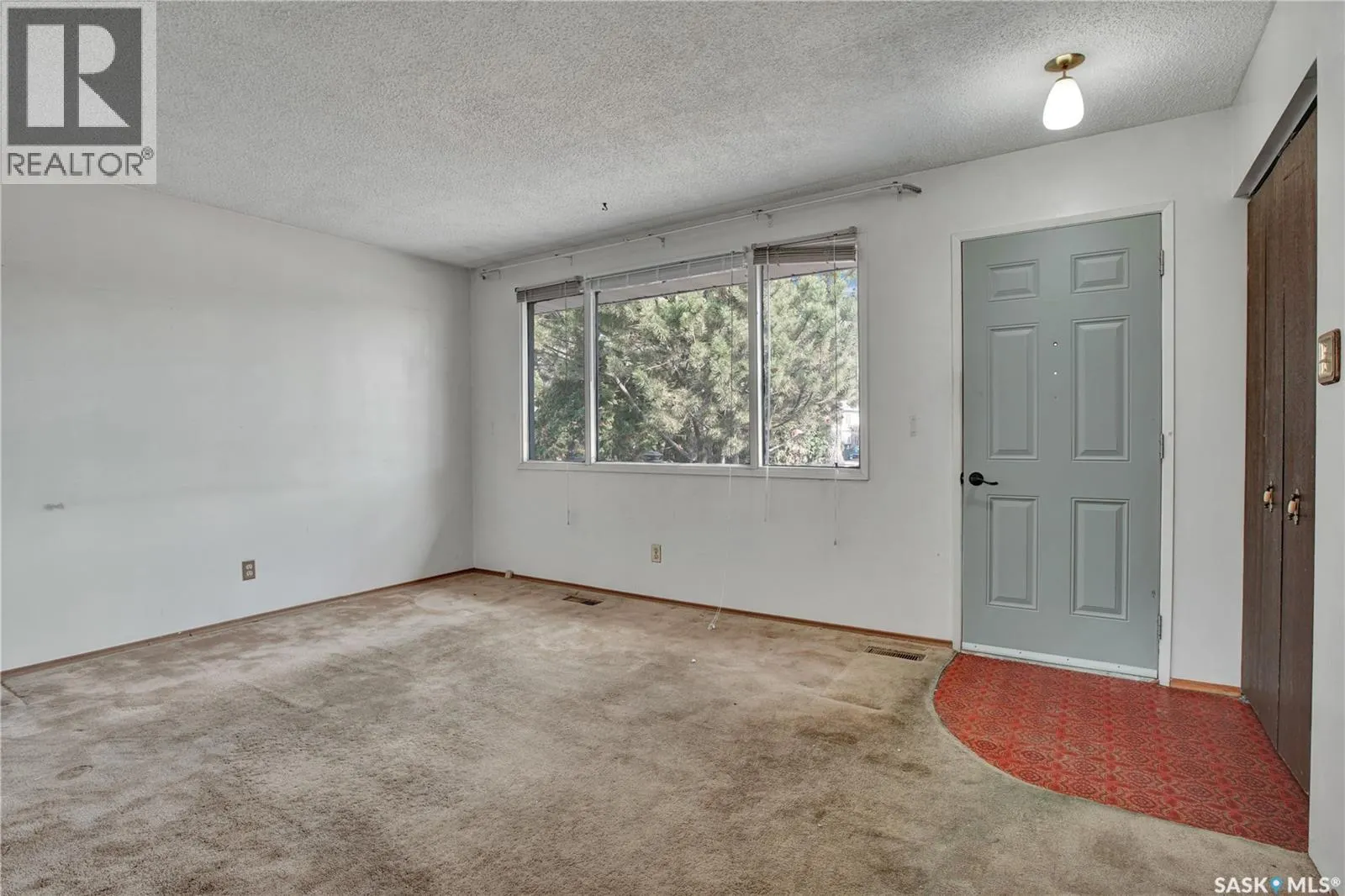322 Brock CRESCENT