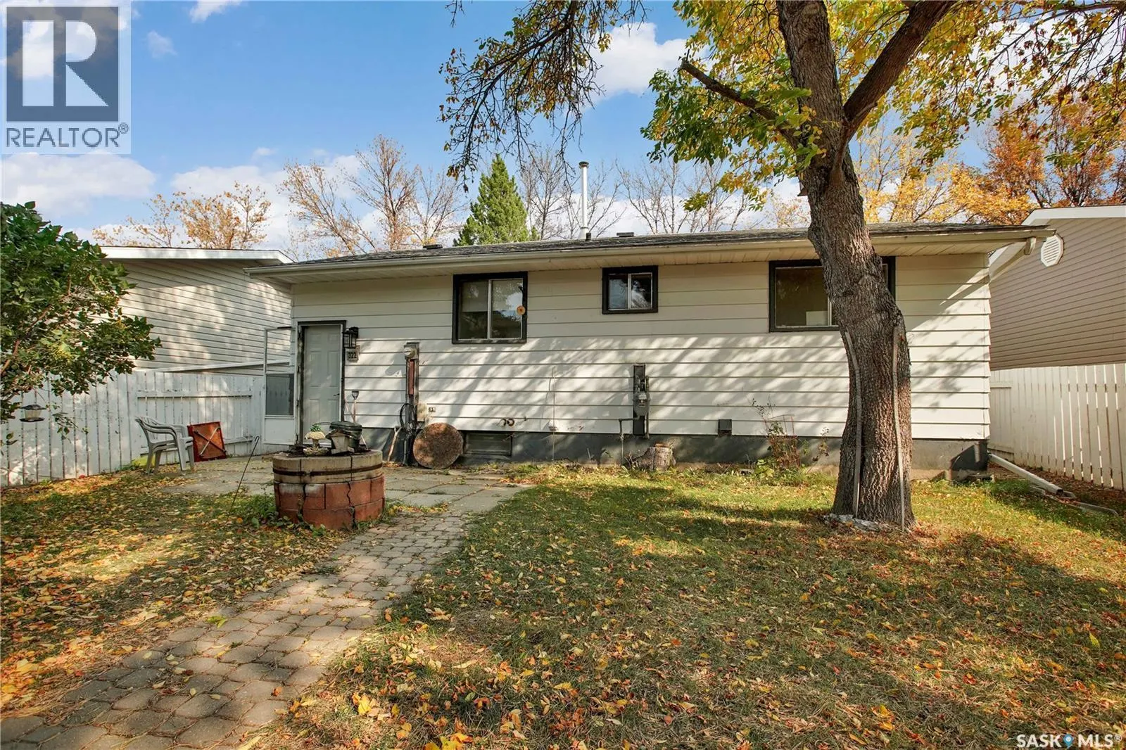 322 Brock CRESCENT