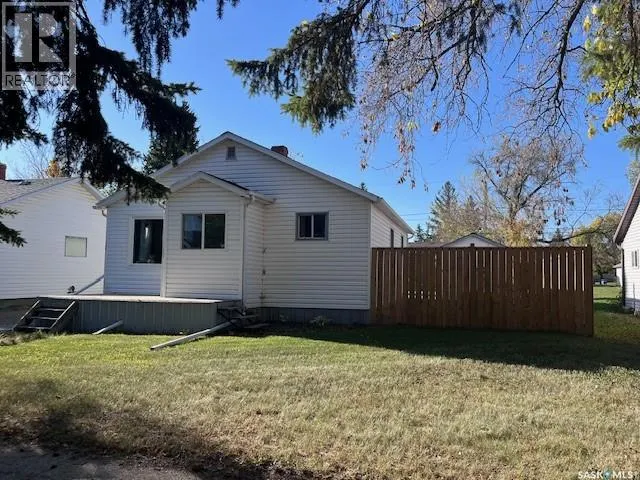 109 Higgins AVENUE W