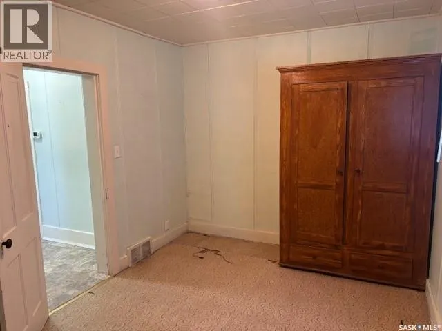 239 3rd AVENUE W