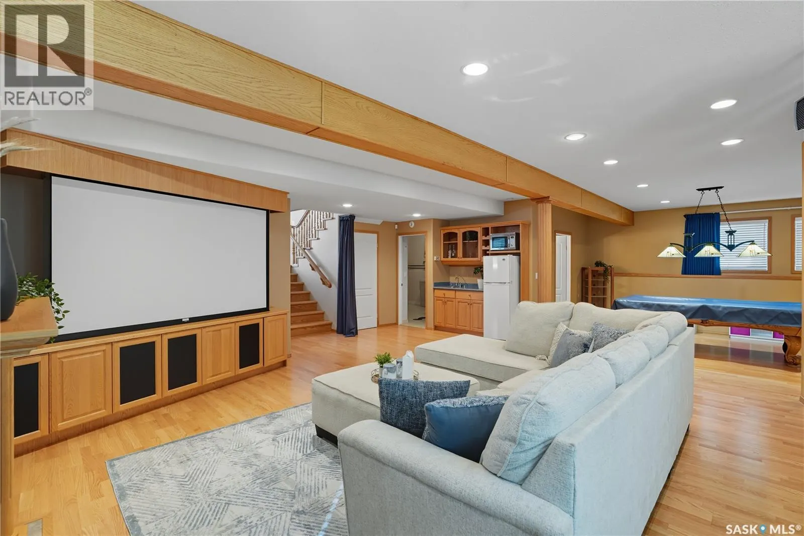 422 Le May CRESCENT