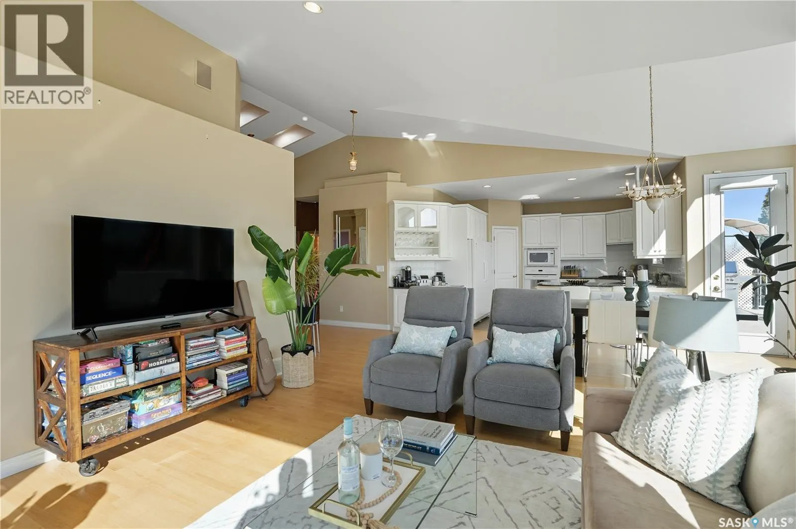 422 Le May CRESCENT