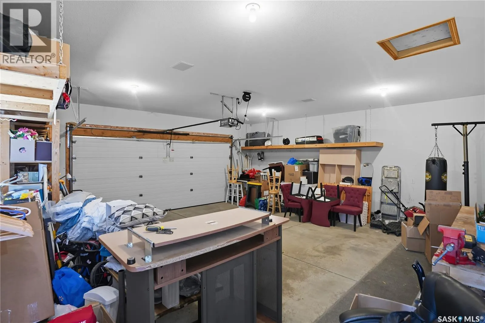 422 Le May CRESCENT