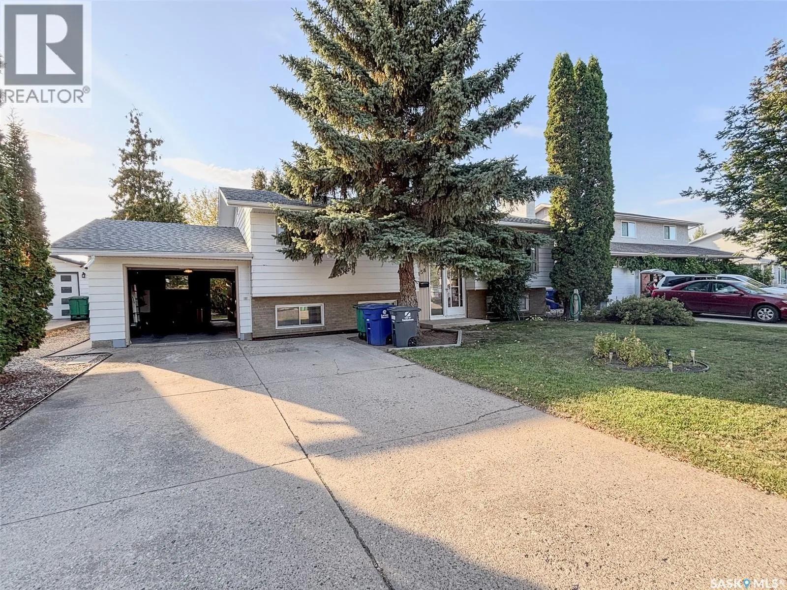 158 Mount Allison CRESCENT