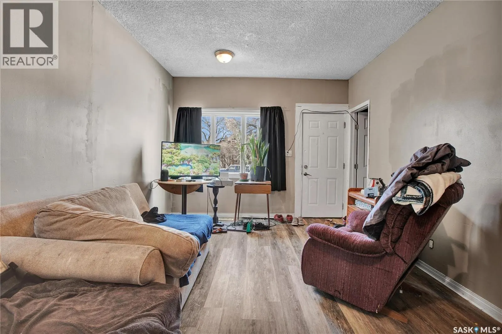 206 K AVENUE S