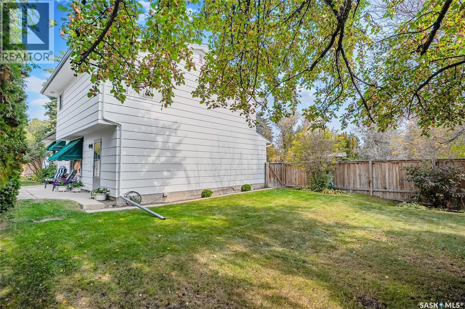 2137 Pembina AVENUE