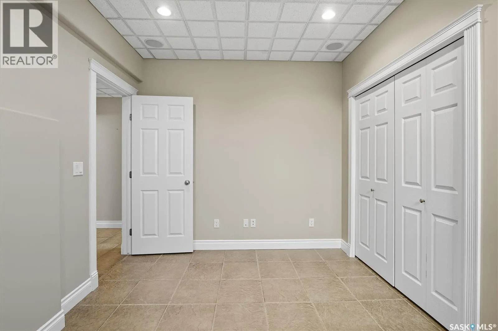 307 Beechmont LANE