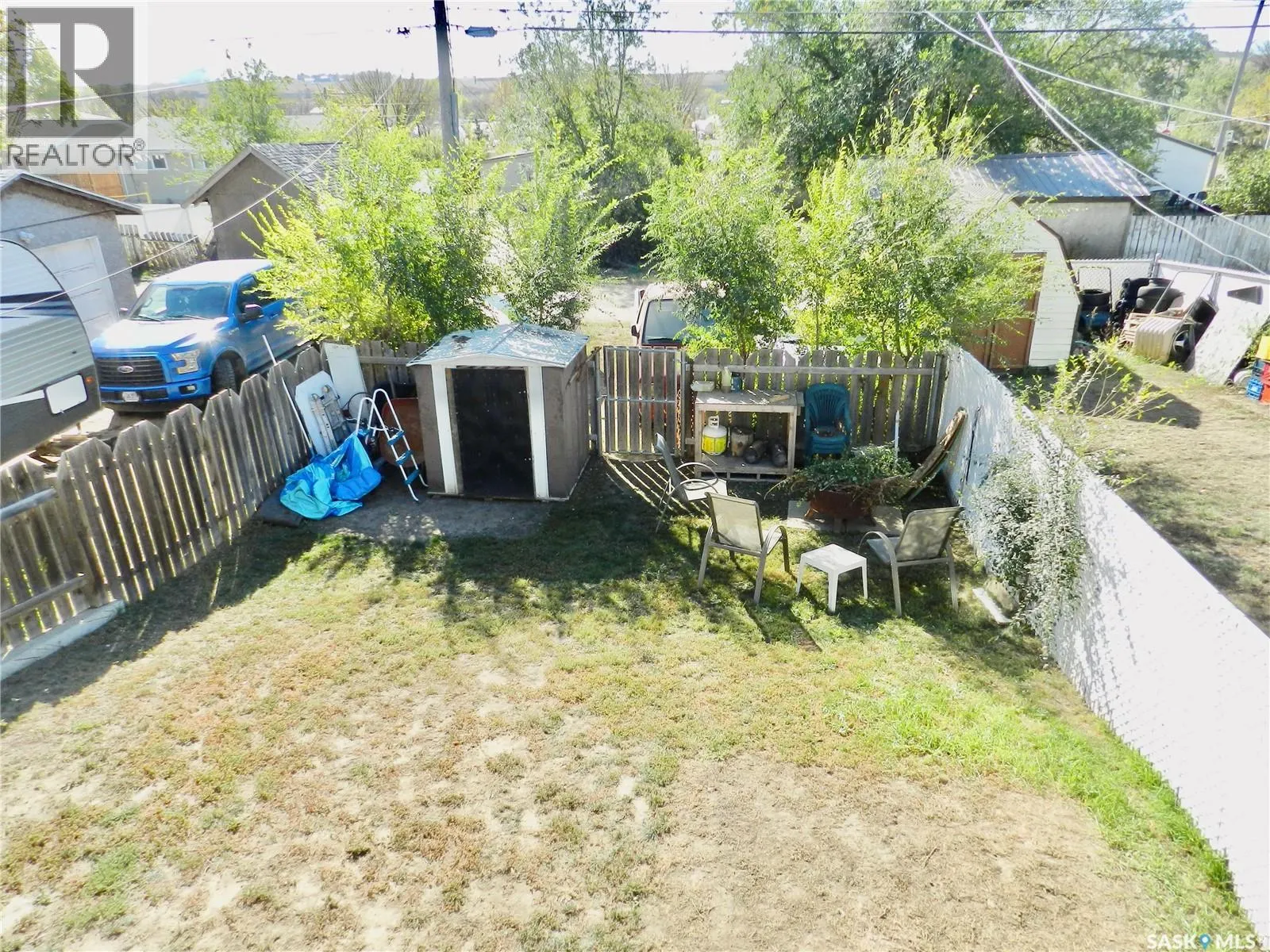 907 Ominica STREET E