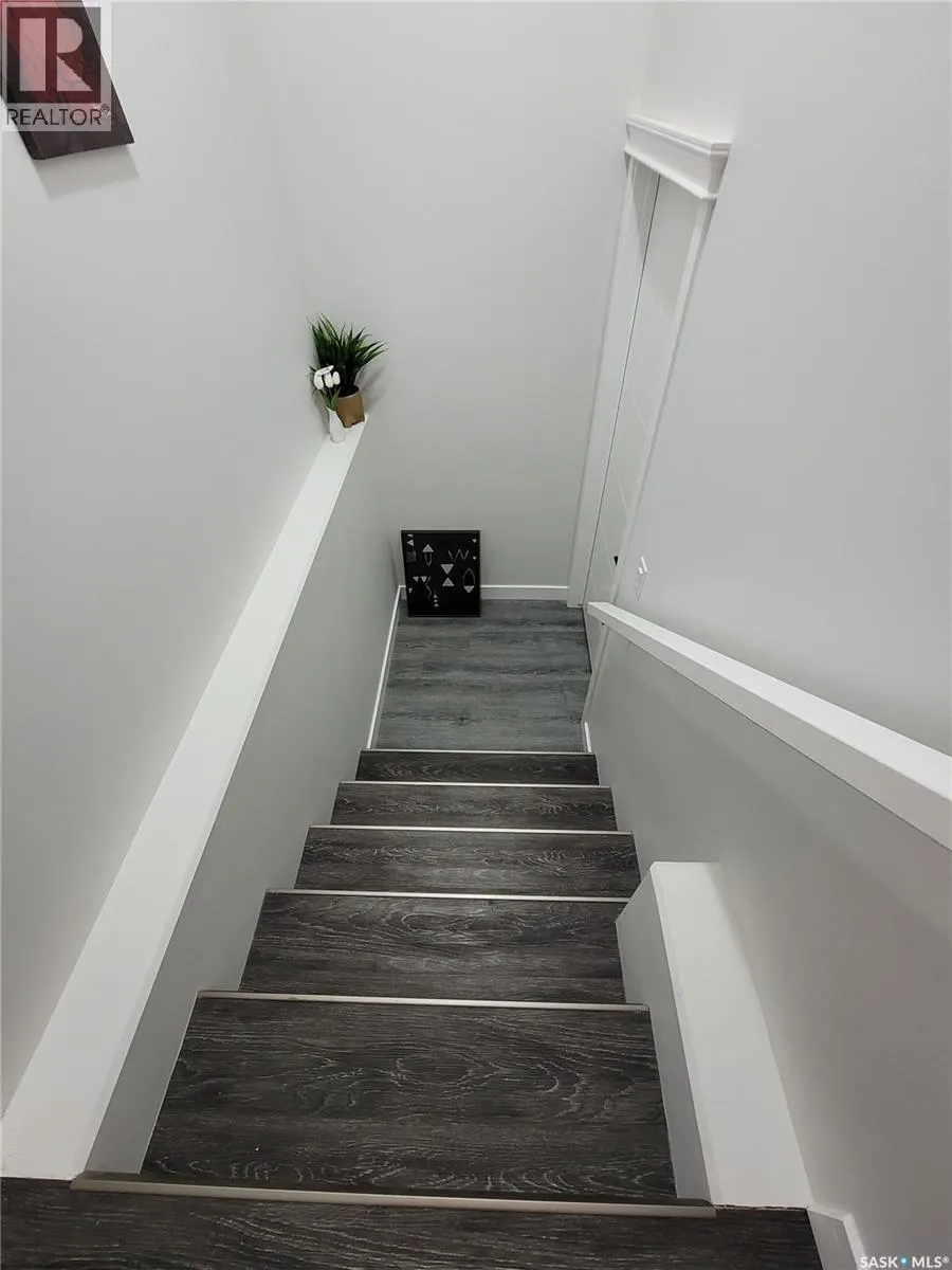 539 Ells CRESCENT