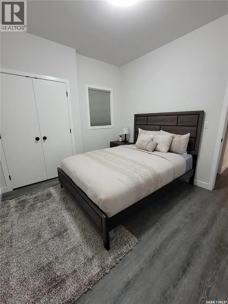 539 Ells CRESCENT