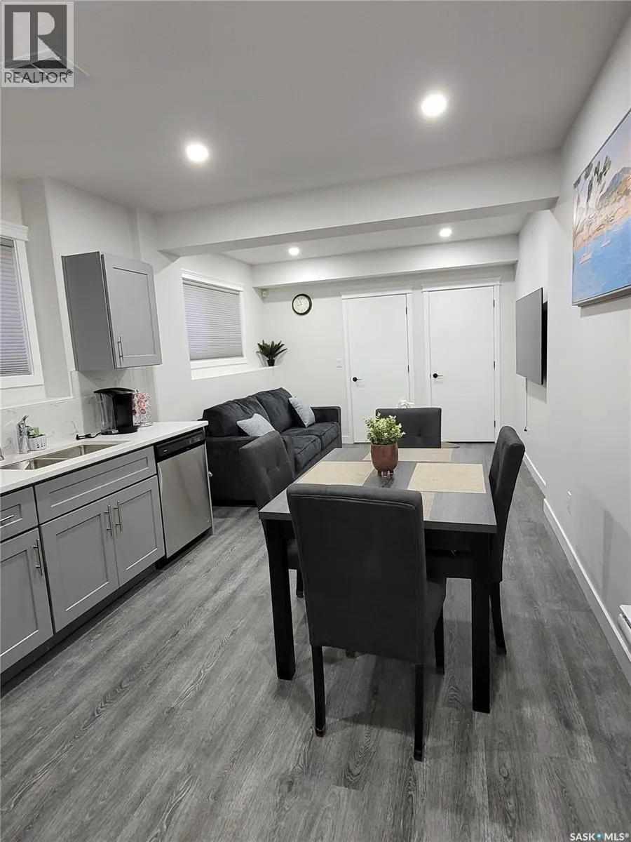 539 Ells CRESCENT
