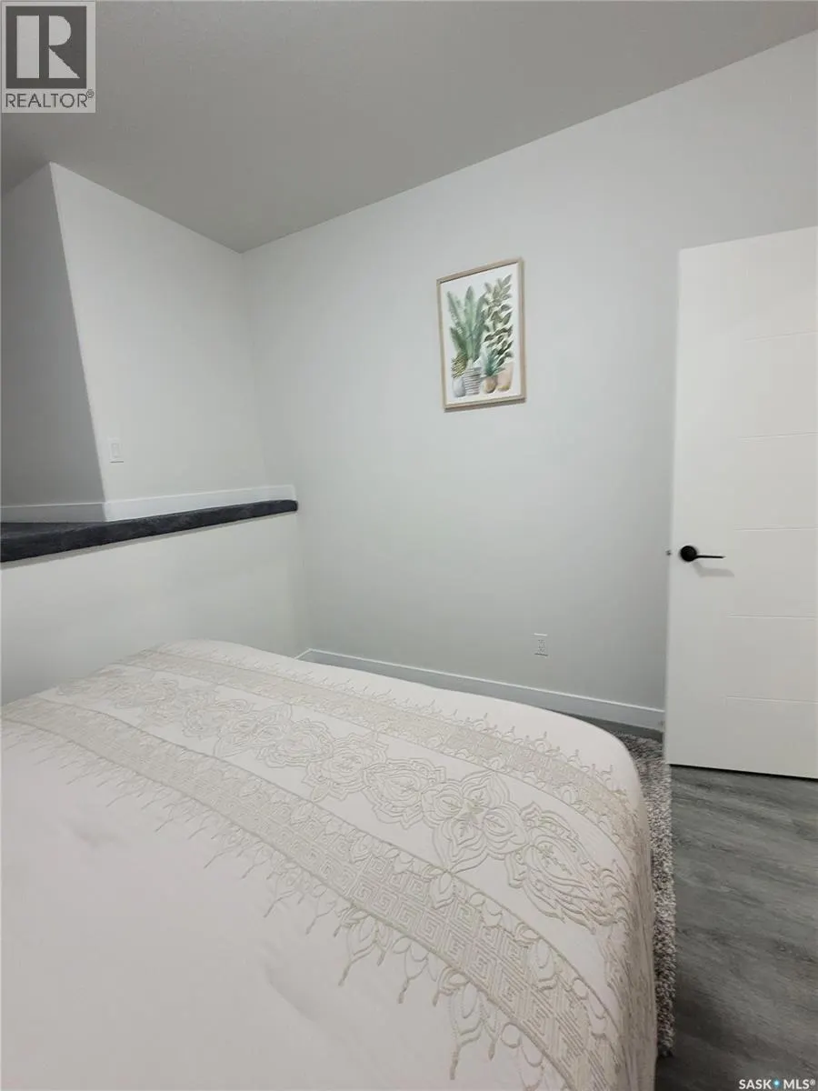 539 Ells CRESCENT