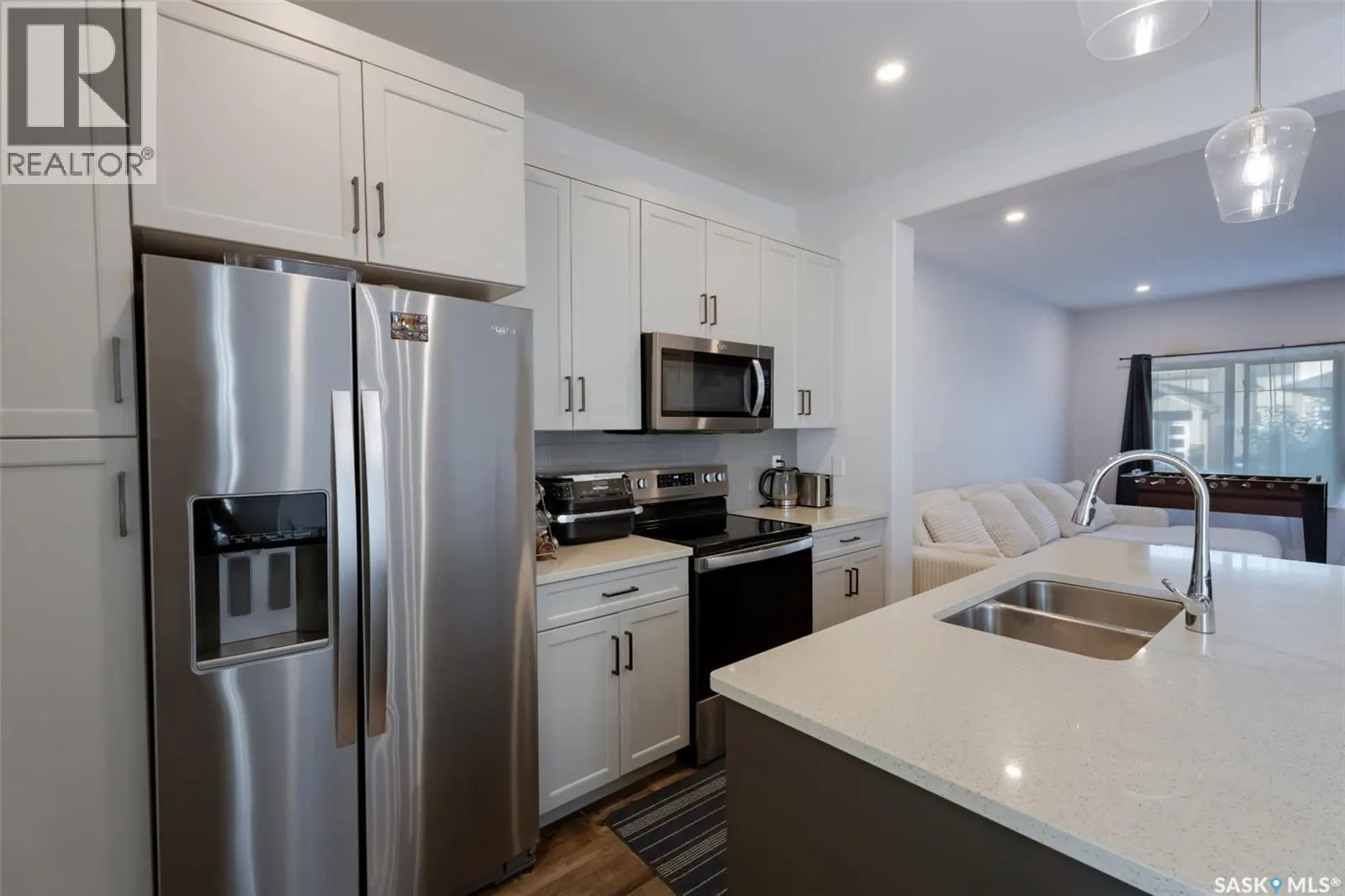 966 McFaull MANOR