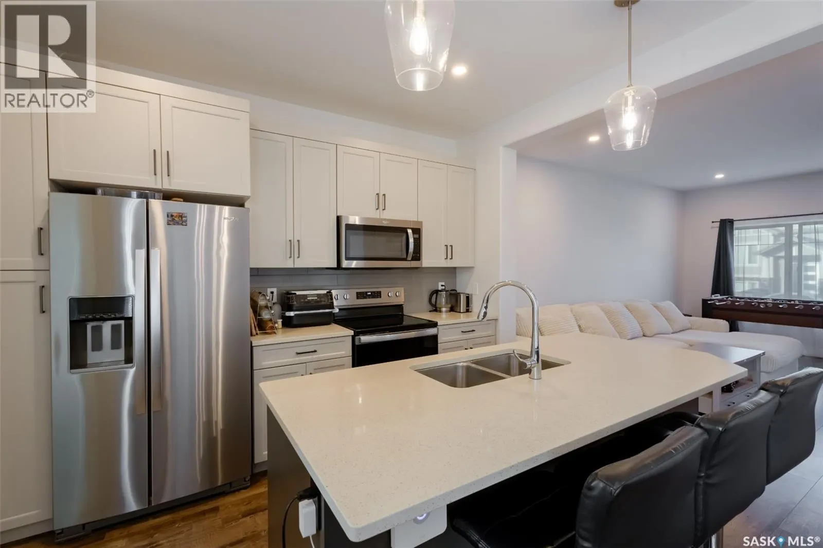 966 McFaull MANOR