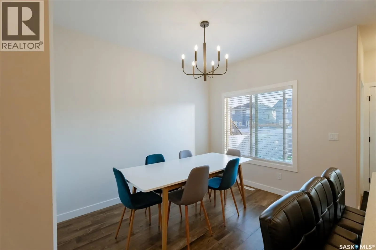 966 McFaull MANOR