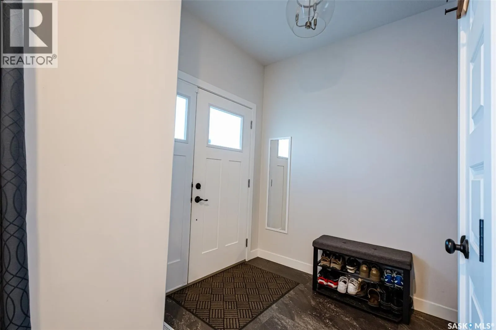 966 McFaull MANOR