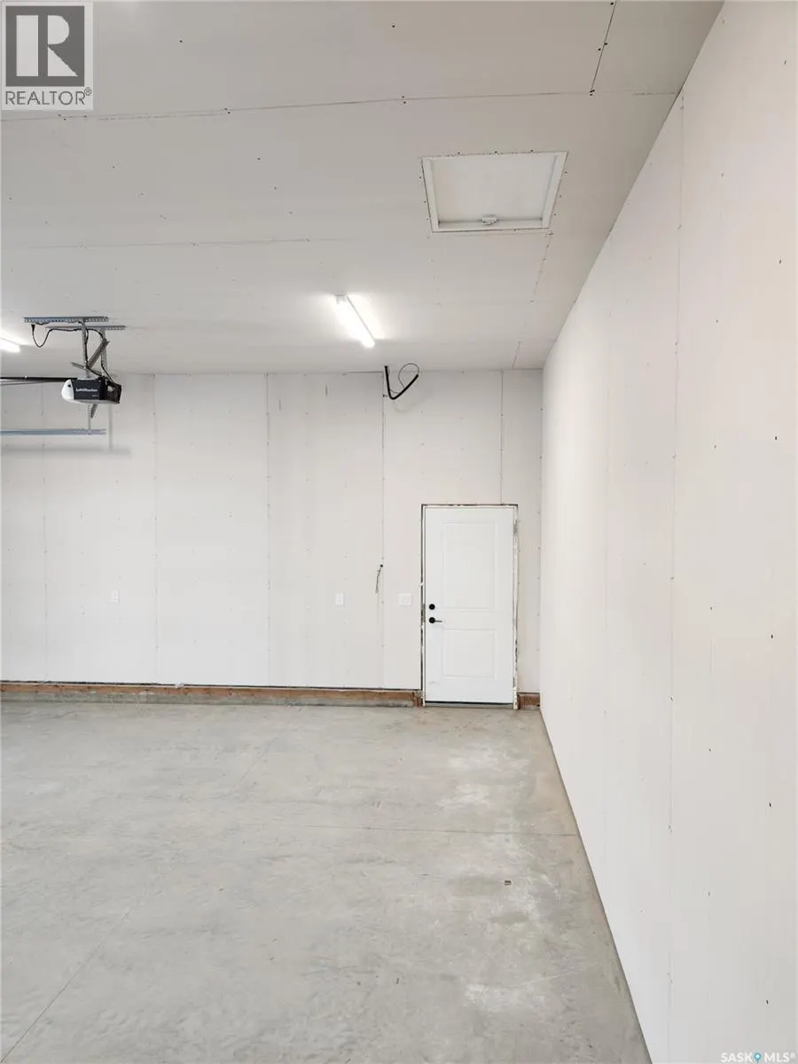 241 Carriage DRIVE