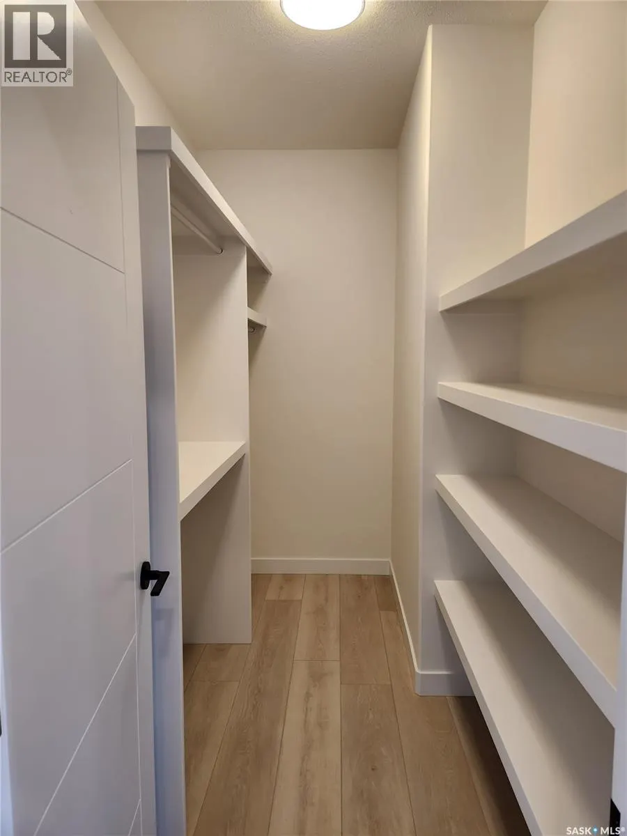241 Carriage DRIVE