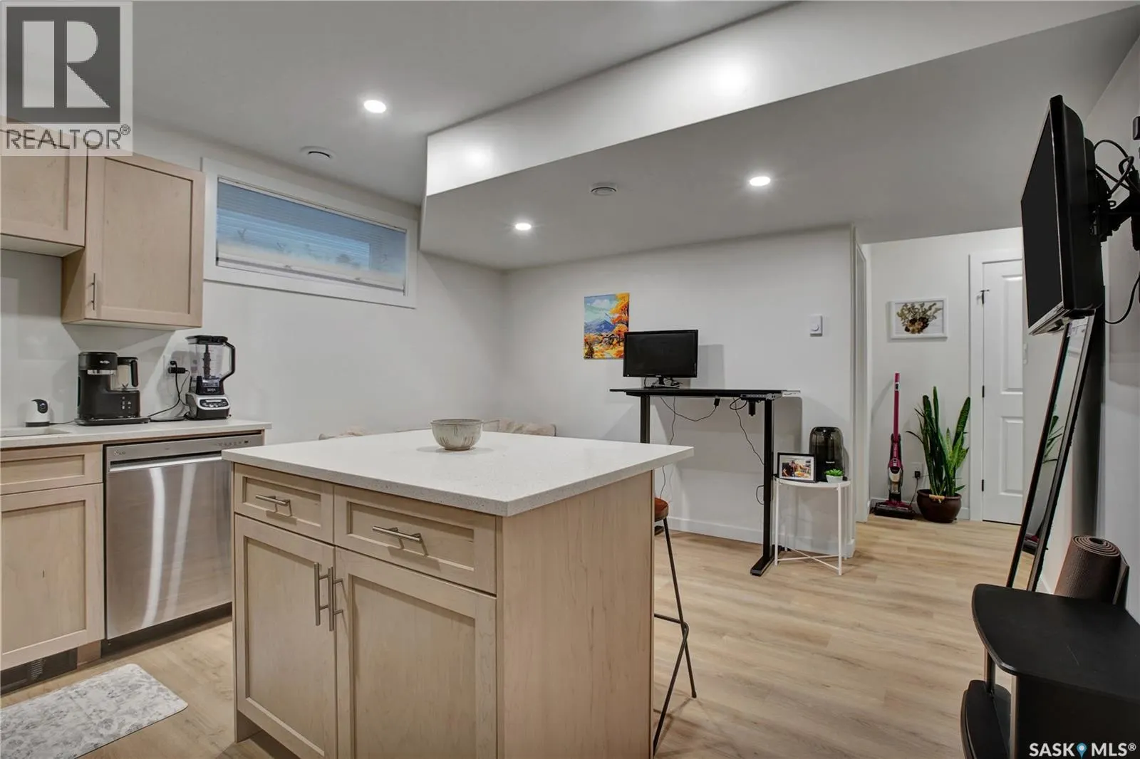251 Underhill WAY