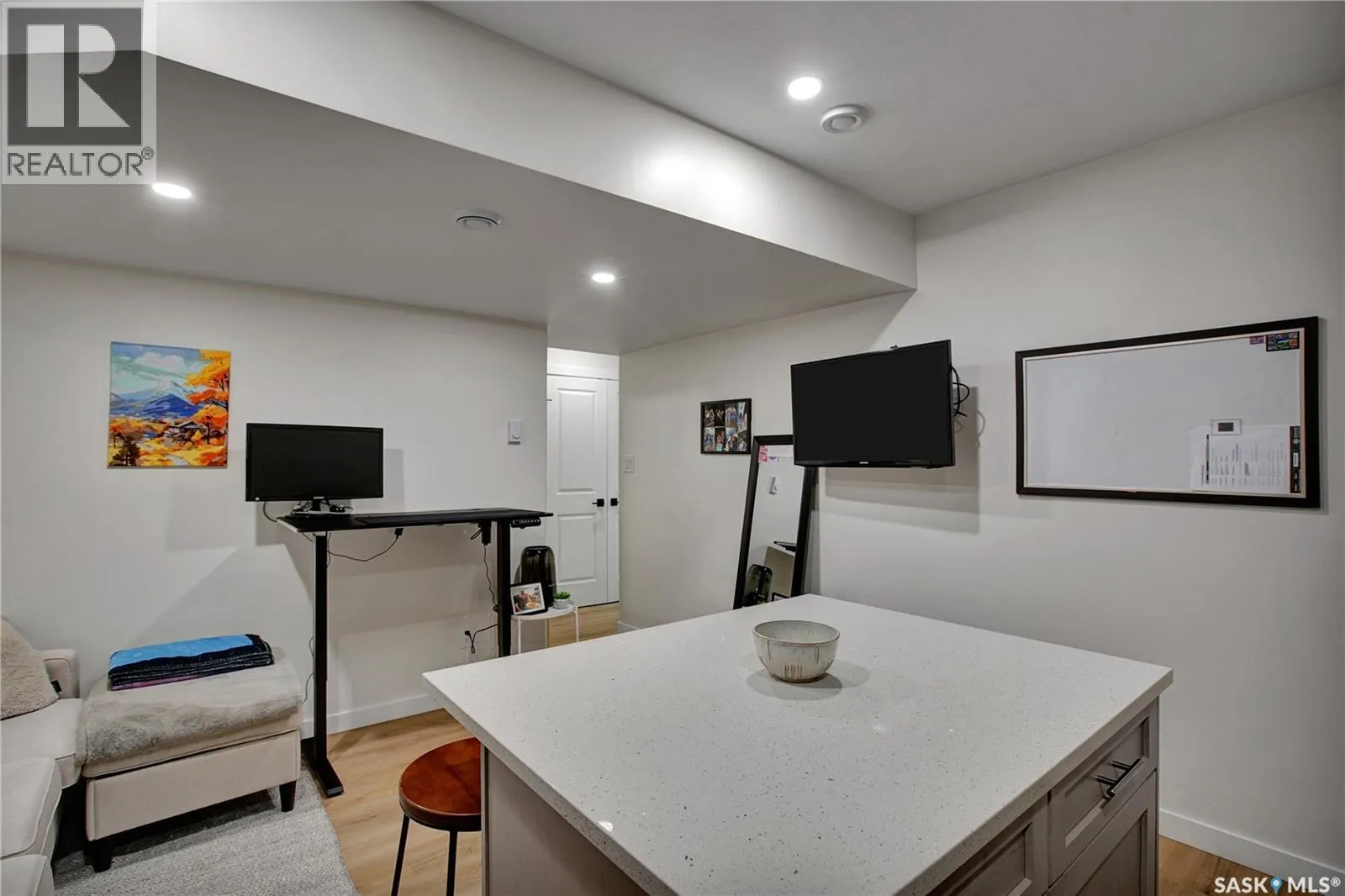 251 Underhill WAY