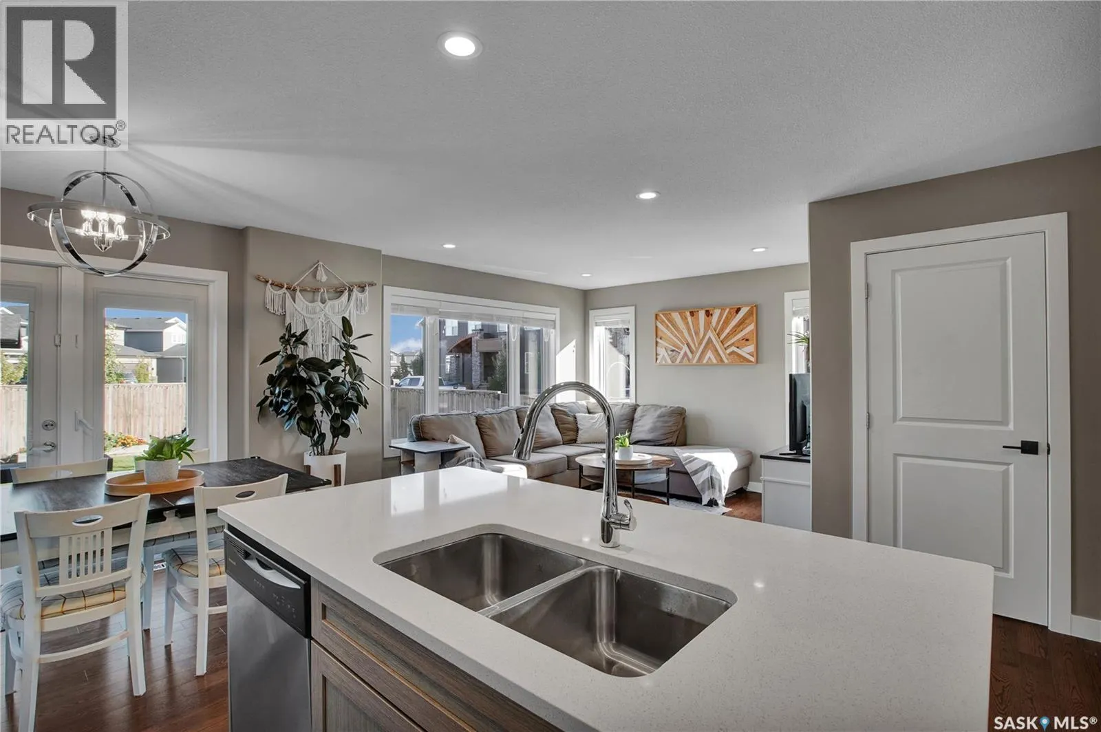 251 Underhill WAY