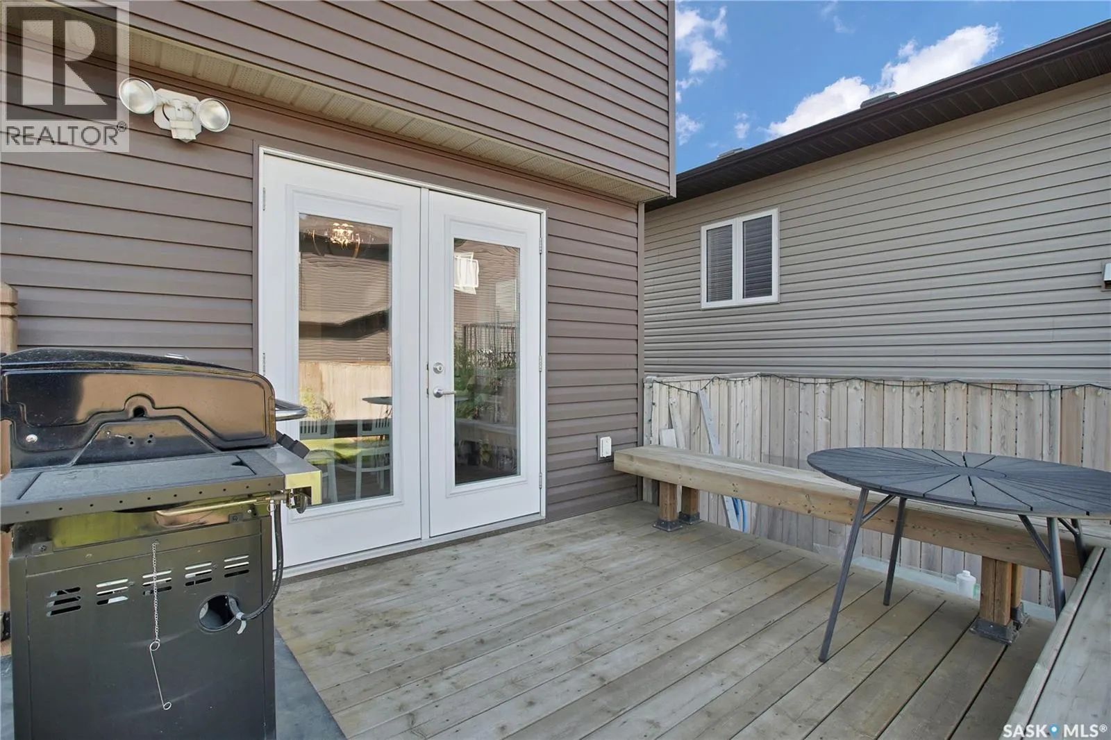 251 Underhill WAY