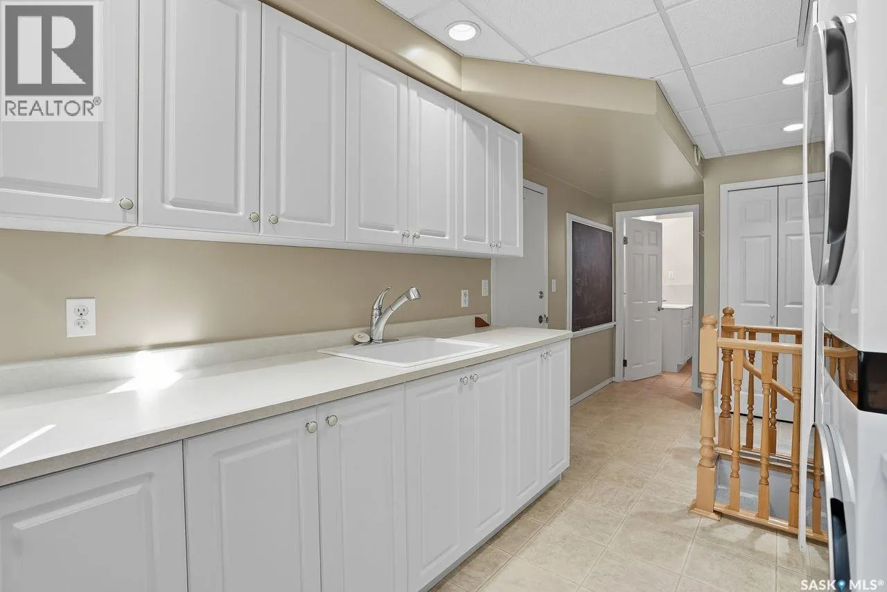 515 GARRISON CRESCENT