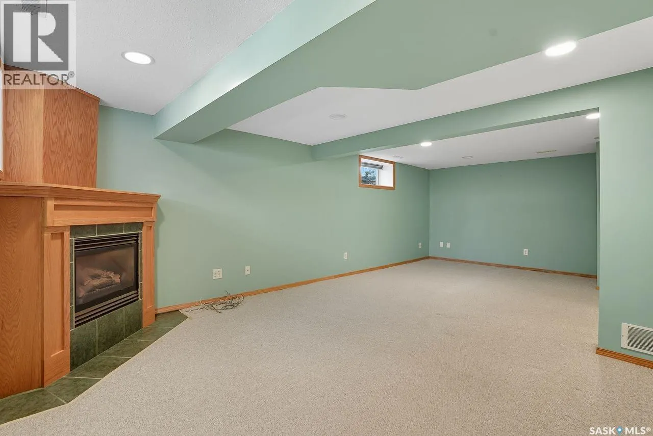515 GARRISON CRESCENT
