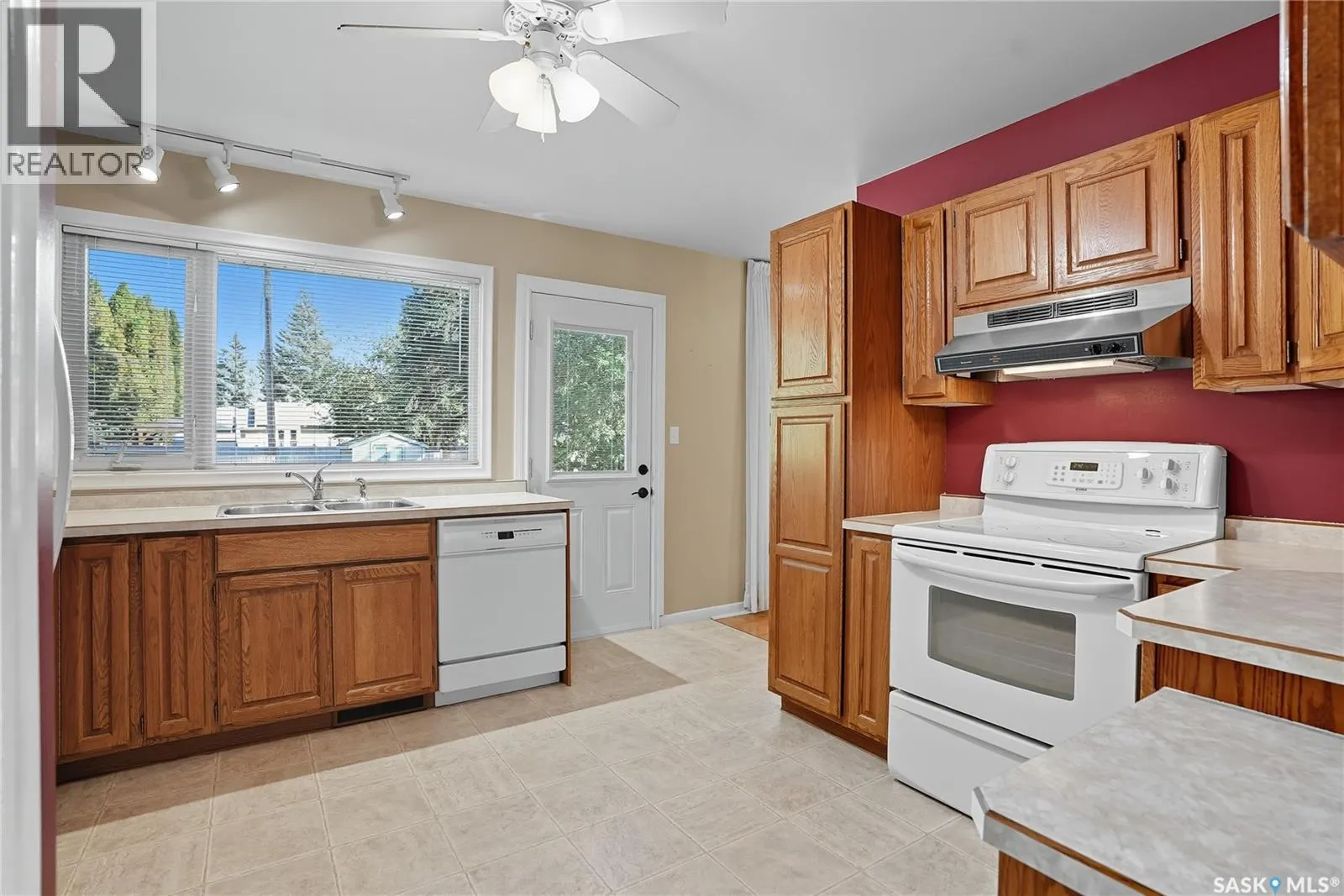 515 GARRISON CRESCENT