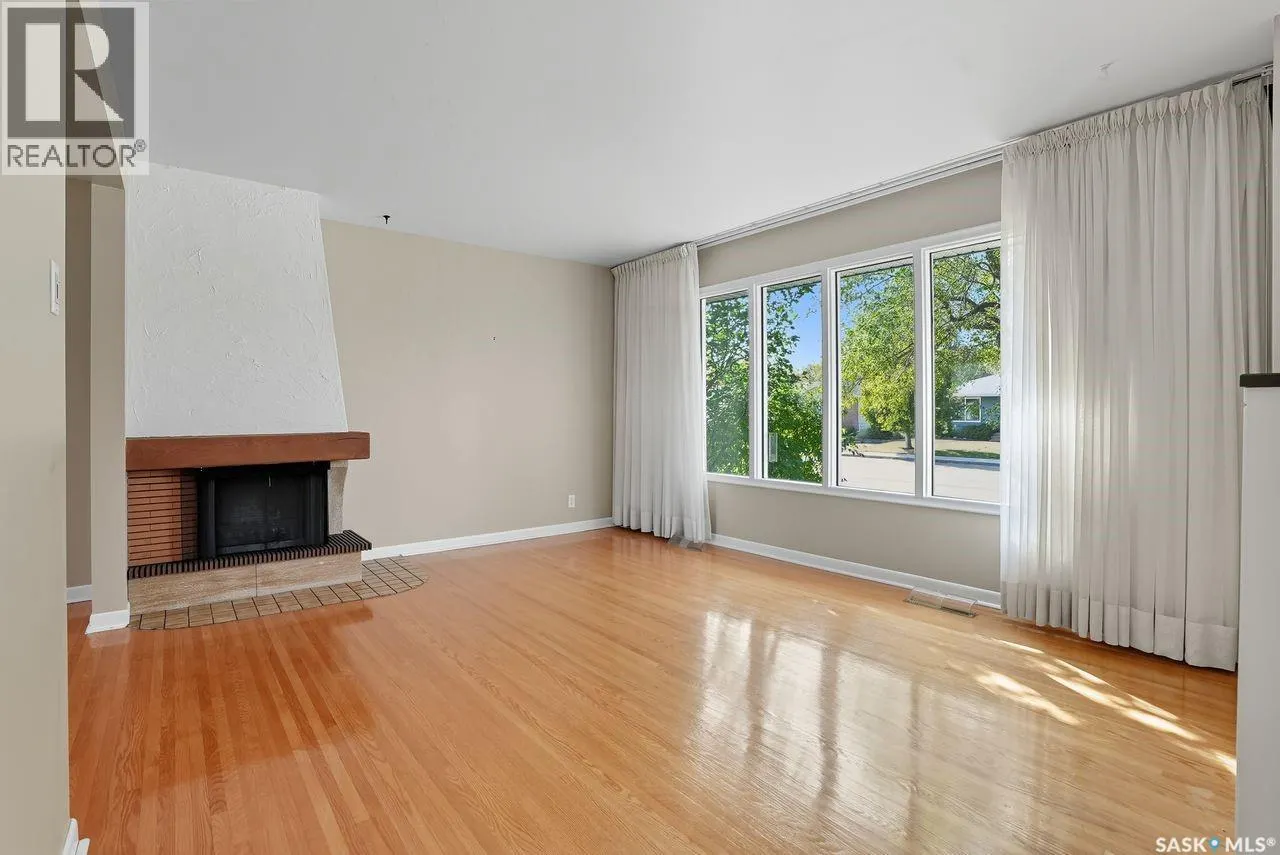 515 GARRISON CRESCENT