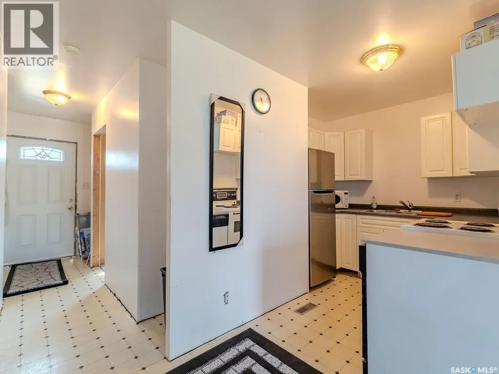 90 2nd STREET