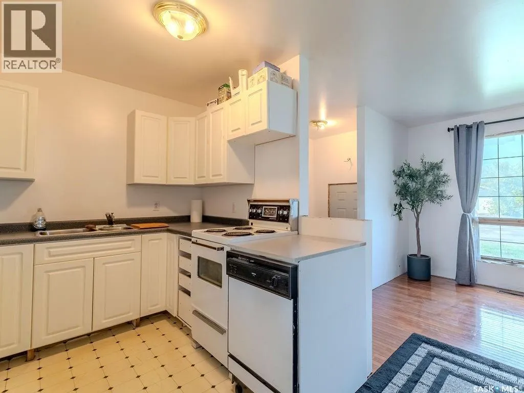 90 2nd STREET