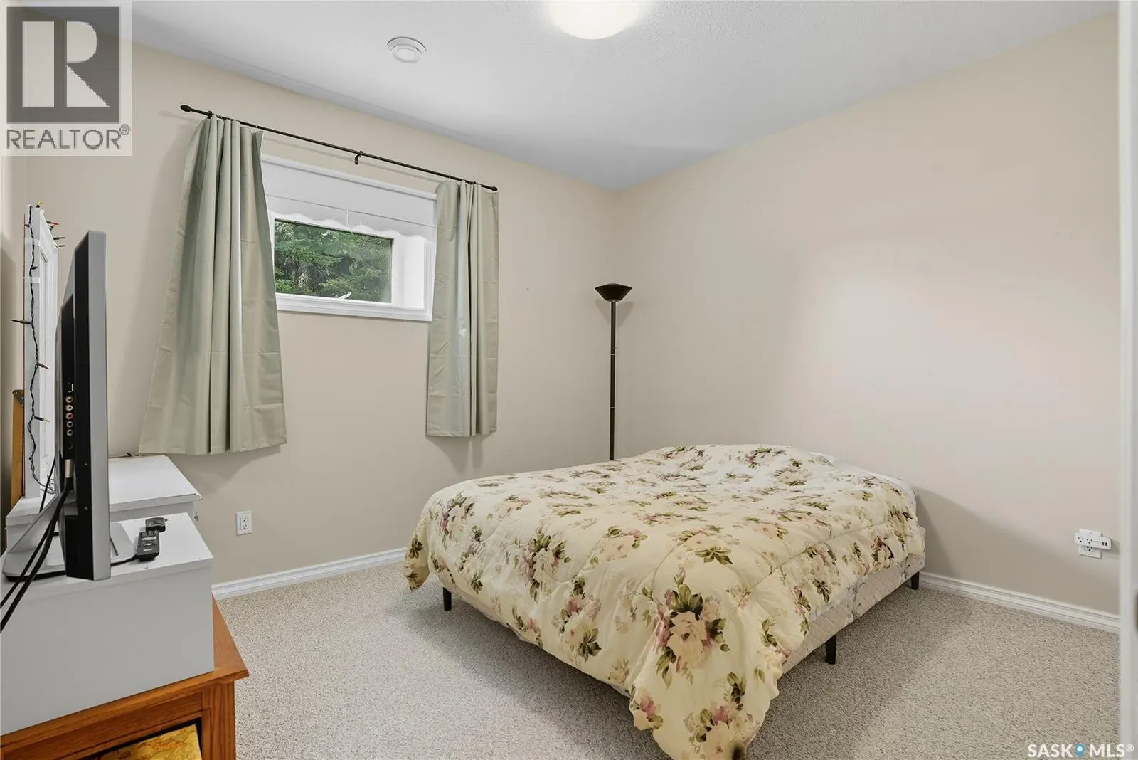 119 Aspen CRESCENT