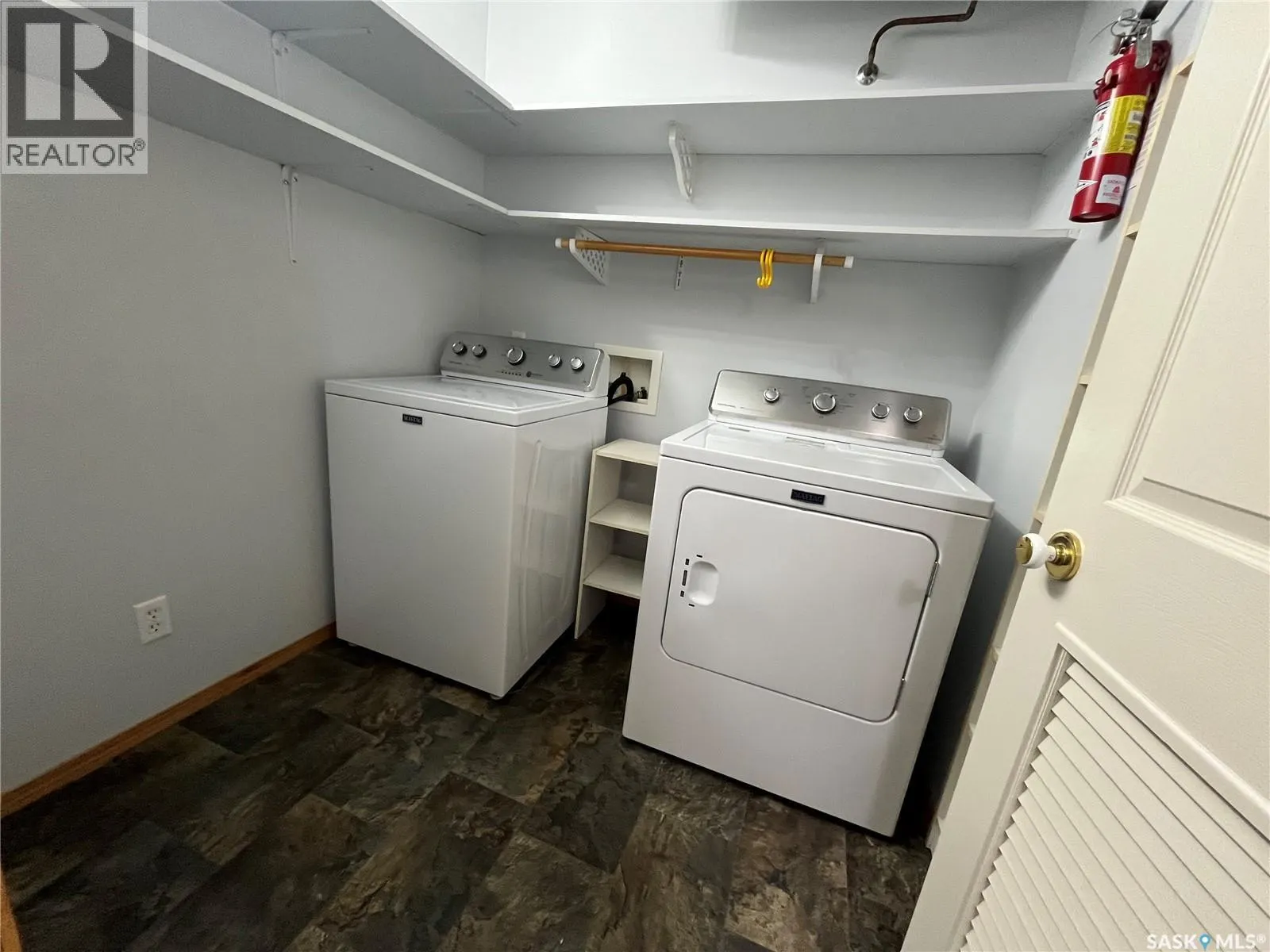 206 230 Lister Kaye CRESCENT