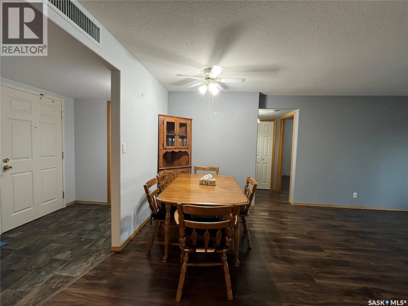 206 230 Lister Kaye CRESCENT